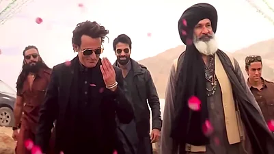 Youtube : Akshaye Khanna Dhurandhar Still