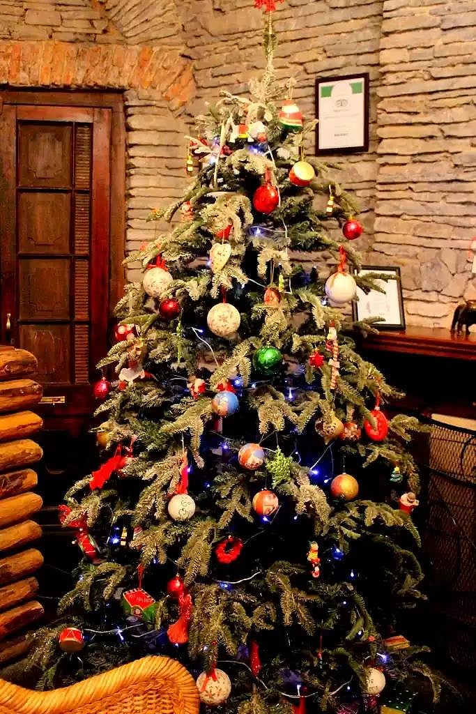 Christmas 2025 In Mussoorie-Landour: Snow, Churches & Winterline Guide