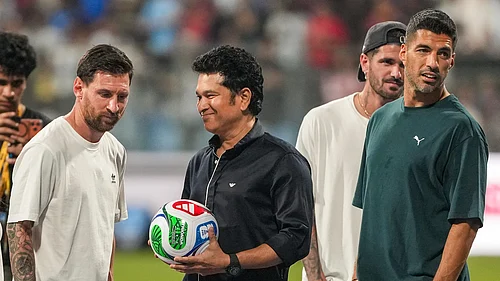 PTI : Former cricketer Sachin Tendulkar with Argentine footballer Lionel Messi and his Inter Miami teammates Rodrigo De Paul and Luis Suarez during an event as part of the GOAT India Tour 2025, at the Wankhede Stadium.