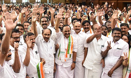 A .S SATHEESH KOCHI : Leader of Opposition in Kerala Assembly V.D. Satheesan, centre, with party leaders during a programme organised to celebrate partys success in the recently held Kerala local body elections, in Kochi,