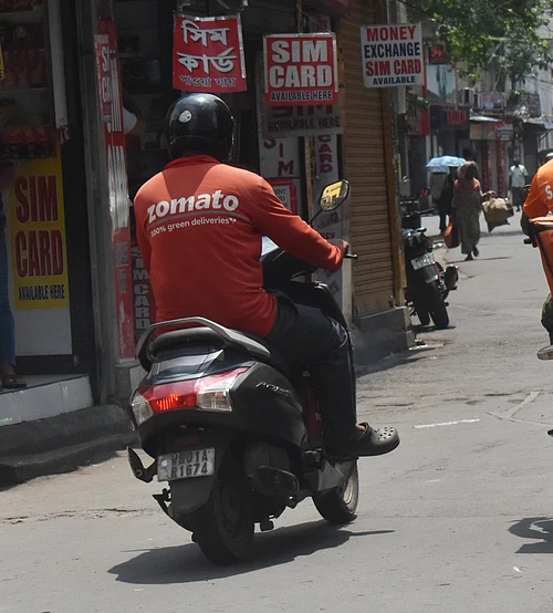 Source: IMAGO / NurPhoto : App based food delivery persons from Zomato and Swiggy delivering food in Kolkata, India
