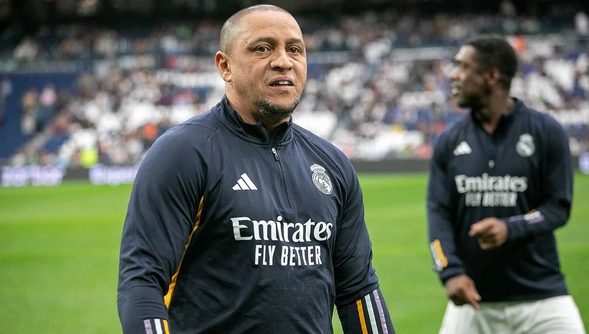 X : Roberto Carlos had heart surgery in Brazil and is now out of danger