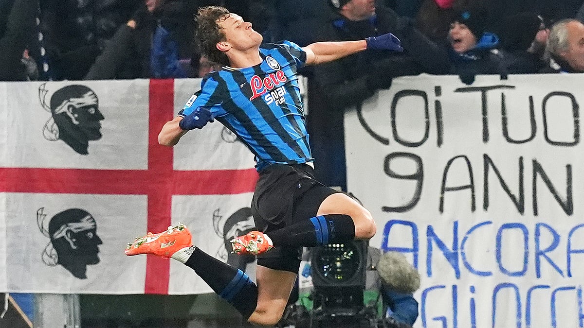 | Photo: Spada/LaPresse via AP : Atalanta's Giorgio Scalvini celebrates scoring during the Serie A soccer match between Atalanta and Roma in Bergamo, Italy, Saturday Jan. 3, 2026. 