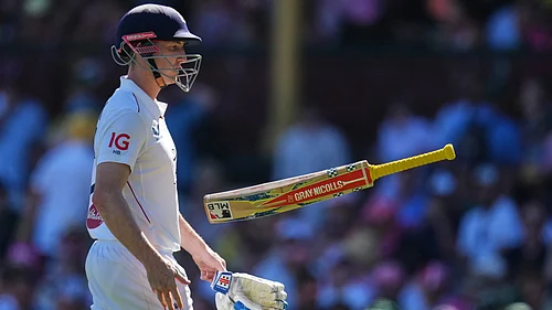 | Photo: AP/Mark Baker : Englands Harry Brook reacts after he was dismissed during play on day four of the fifth and final Ashes cricket test between England and Australia in Sydney, Wednesday, Jan. 7, 2026.