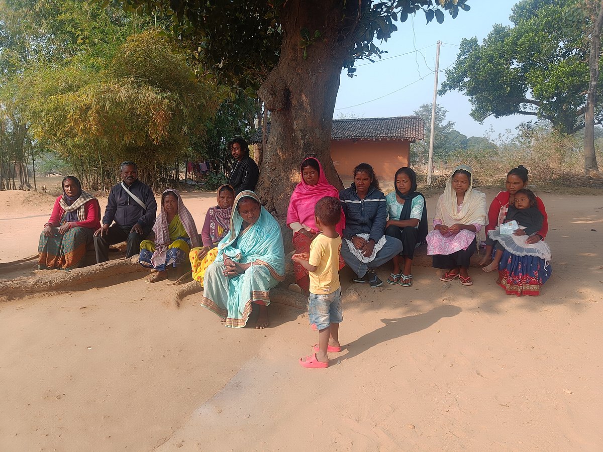Khunti district: MNREGA workers in Chukru village of Siladun Panchayat, Khunti Block, Jharkhand