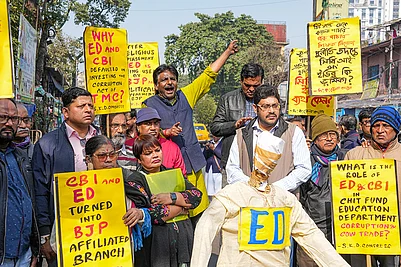 | Photo: PTI/Swapan Mahapatra : Kolkata: Congress activists hold placards during a protest against the Central and State governments over the alleged misuse of central agencies, in Kolkata.