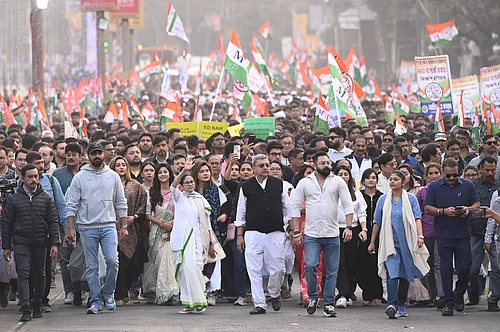 IMAGO / Hindustan Times : Chief Minister Mamata Banerjee leads a protest rally against the Enforcement Directorate (ED raids at I-PAC office