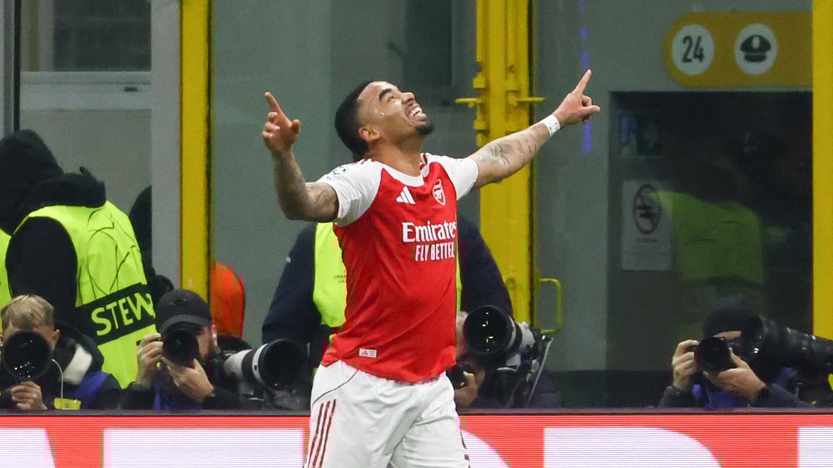 Gabriel Jesus celebrates against Inter