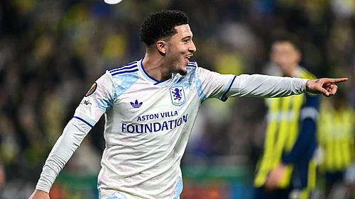 Jadon Sancho celebrates his goal against Fenerbahce