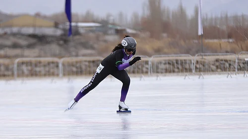 SAI Media : Udreka Singh in action en route winning the women’s 500m long track gold medal at Khelo India Winter Games 2026.
