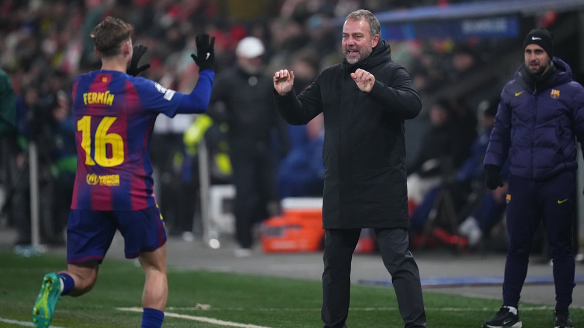 | Photo: AP/Petr David Josek : Barcelona's Fermin Lopez celebrates with head coach Hansi Flick after scoring his side's second goal during the Champions League opening phase match between Slavia Prague and Barcelona in Prague, Czech Republic, Wednesday, Jan. 21, 2026.