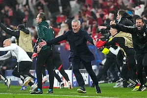 | Photo: AP/Armando Franca : Benfica's head coach Jose Mourinho runs celebrating at the end of a Champions League opening phase soccer match between Benfica and Real Madrid, in Lisbon.