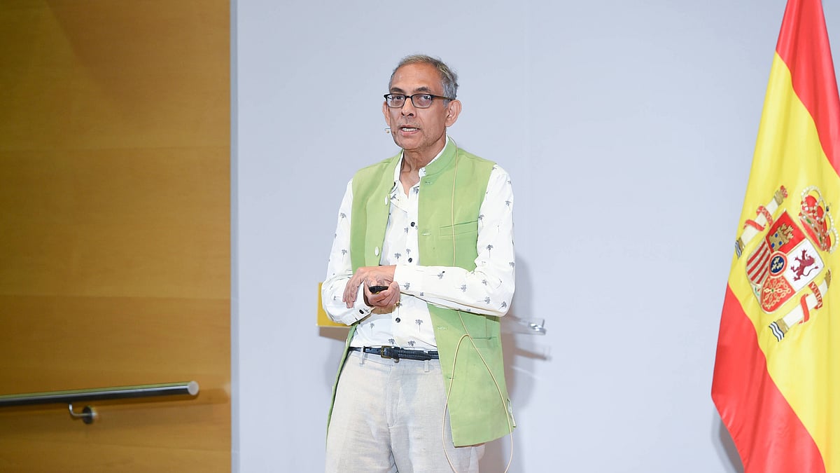 IMAGO / Europa Press; Representative image : It is his new quest that took him to interview workers, especially construction labourers, porters and cart pullers, in the north Indian city of Delhi and southern India’s Hyderabad. 