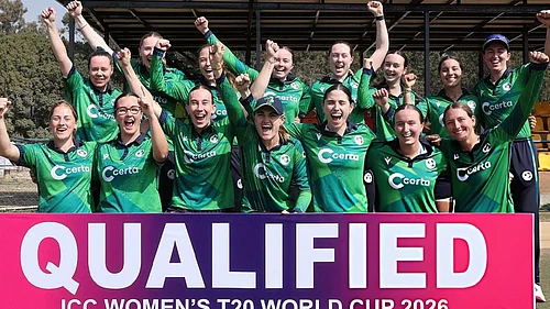 ICC : Ireland womens team celebrate their qualification.
