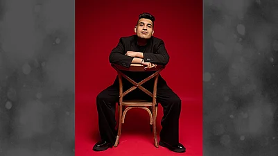 Taya Dulaeva : Shashwat Sachdev