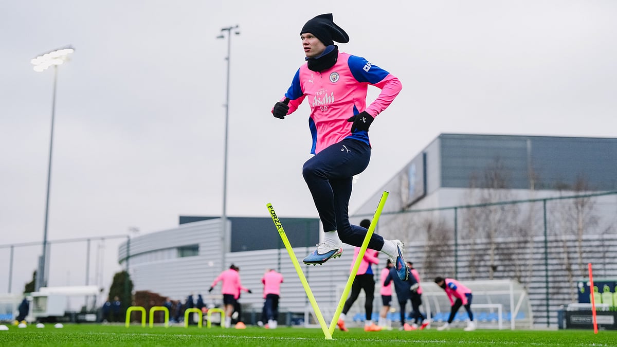 X/Manchester City : Manchester City head into the 2nd leg of the semi-final against Newcastle United with a 2-0 aggregate score.