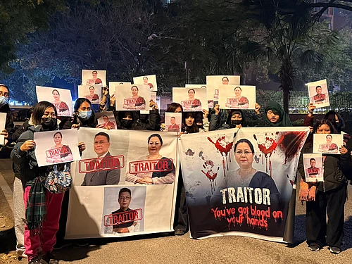 Mrinalini Dhyani : Kuki-Zo Tribal forum protesting against the deputy CM Nemcha Kipgen, one of 10 Kuki Zo MLA’s who took oath as part of the popular govt today in Manipur. Their demand: Nemcha out, justice in. Seperate administration.