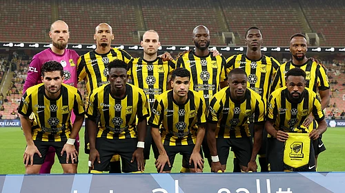 ittihad_en/X : Al Ittihad footballers lined up ahead of Saudi Pro League 2025-26 clash against Al Najmah.