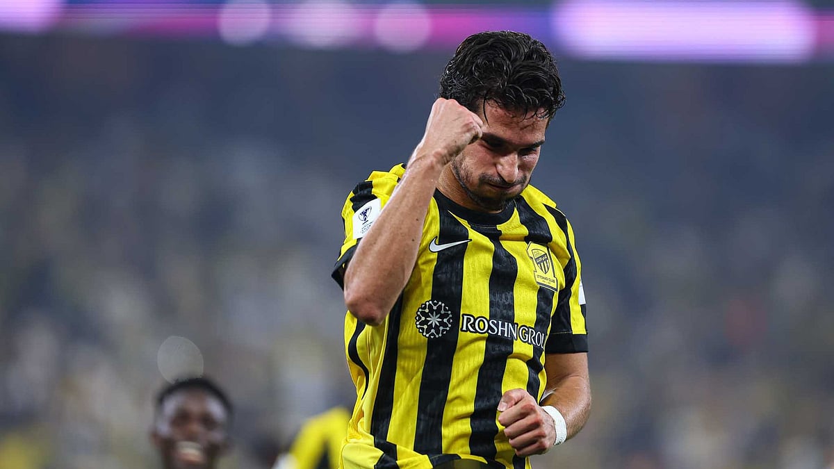 ittihad_en/X : Houssem Aouar celebrating after scoring hat-trick against Al Gharafa in AFC Champions League Elite group B clash. 