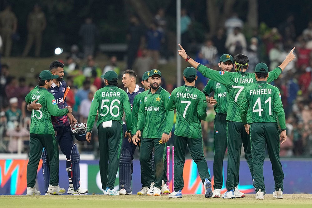 | Photo: AP/Eranga Jayawardena : Pakistans players celebrates after they won the T20 World Cup cricket match against the United States in Colombo, Sri Lanka.