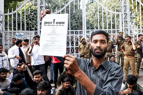 | Photo: IMAGO/ANI News : Students of Lucknow University stage a protest against UGCs new caste-based equality rules in colleges at university campus, in Lucknow, Uttar Pradesh.