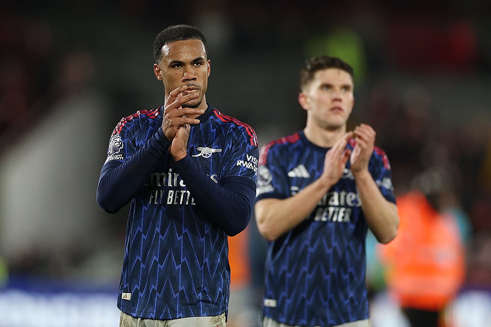 | Photo: AP/Ian Walton : Arsenals Gabriel, left, and Viktor Gyoekeres leave the pitch after the English Premier League soccer match between Brentford and Arsenal in London.