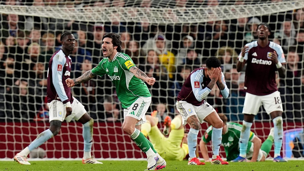 (Jacob King/PA via AP) : Newcastle United's Sandro Tonali celebrates after scoring his sides first goal during the English FA Cup fourth round match between Aston Villa and Newcastle United in Birmingham, England, Saturday, Feb. 14, 2026.