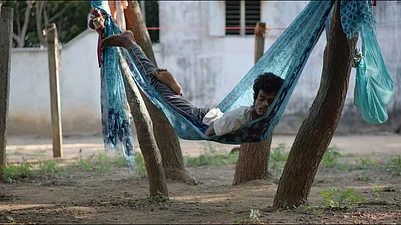 Labyrinth Narratives : Still