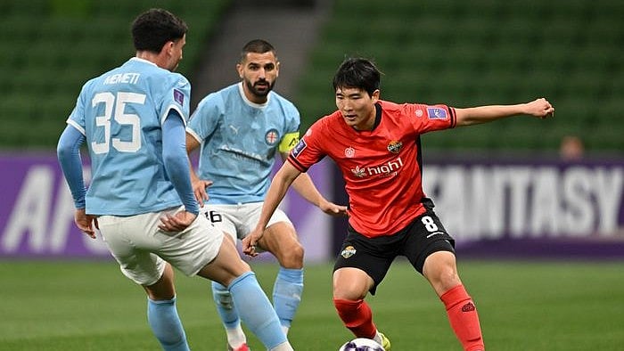 Photo: AFC website : Action from the Group A clash between Melbourne City and Gangwon FC in AFC Champions League Elite 2025-26.