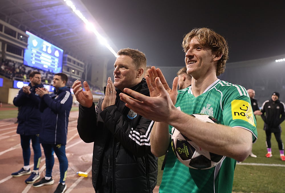 | Photo: AP : Newcastles Anthony Gordon, right, and his teammates applaud to fans after the Champions League play-off first leg soccer match between Qarabag and Newcastle in Baku, Azerbaijan.