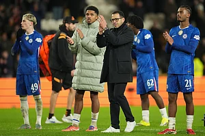 | Photo: AP/Jon Super : Chelsea players thank the fans after the Champions League match between Liverpool and Real Madrid in Liverpool, England, Tuesday, Nov. 4, 2025.