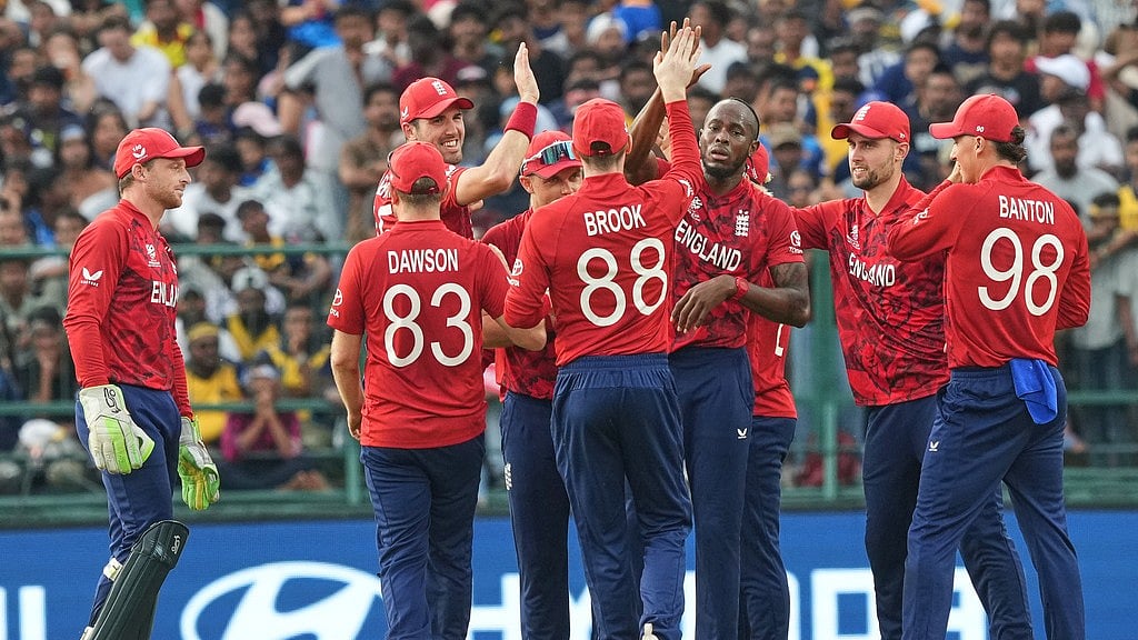 AP Photo/Eranga Jayawardena : Englands Jofra Archer, center without cap, celebrates with teammates the wicket of Sri Lankas Kamil Mishara during the T20 World Cup cricket match between Sri Lanka and England in Pallekele, Sri Lanka, Sunday, Feb. 22, 2026. 