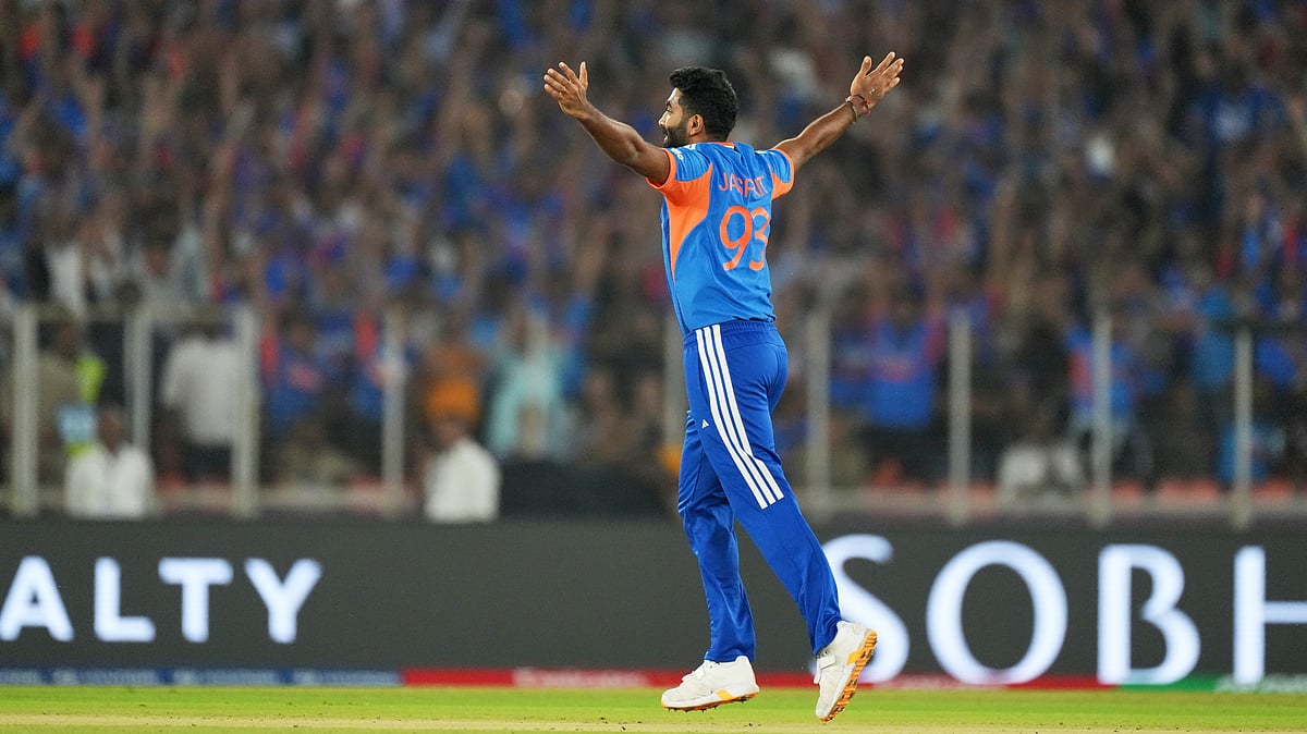 (AP Photo/Ajit Solanki) : Indias Jasprit Bumrah celebrates the wicket of South Africas Quinton de Kock during the T20 World Cup cricket match between India and South Africa in Ahmedabad, India, Sunday, Feb. 22, 2026