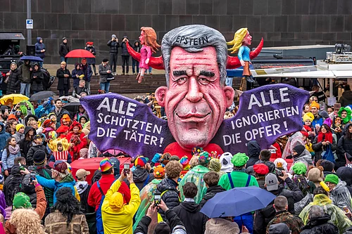 IMAGO / Jochen Tack : Meme-storm around the Epstein files remains a spectacle