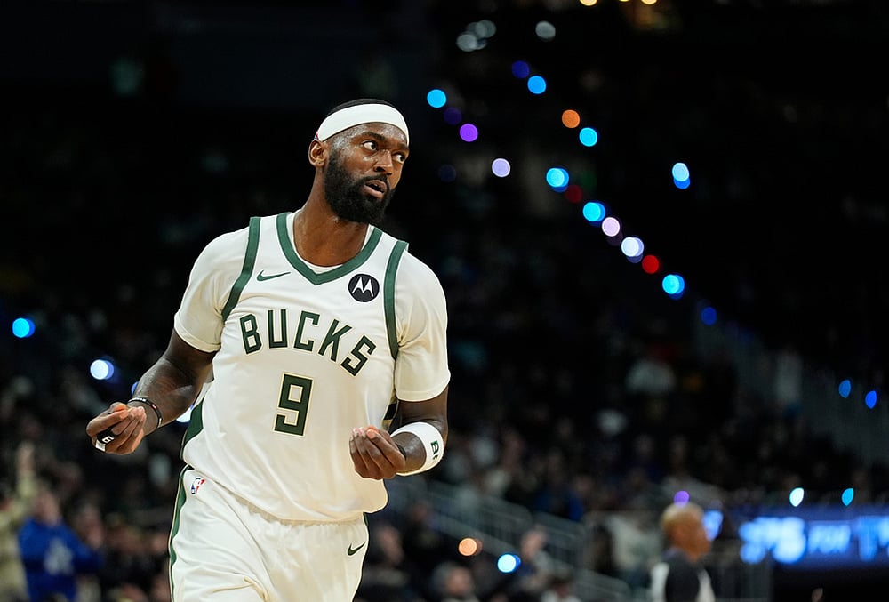 | Photo: AP/Aaron Gash : Milwaukee Bucks Bobby Portis gestures after making a shot during the second half of an NBA basketball game against the Miami Heat, in Milwaukee. 