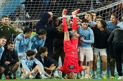 | Photo: AP/Lalo R. Villar : Celtas players celebrate their team victory at the end of the second leg of the Europa League playoff soccer match between Celta Vigo and PAOK in Vigo, Spain.
