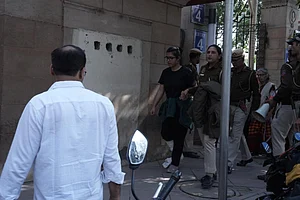 Tribhuvan Tiwari : Students from JNU who were arrested for protesting, were produced in Patiala House court by Delhi Police personnel