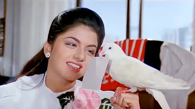Youtube : Maine Pyar Kiya Still