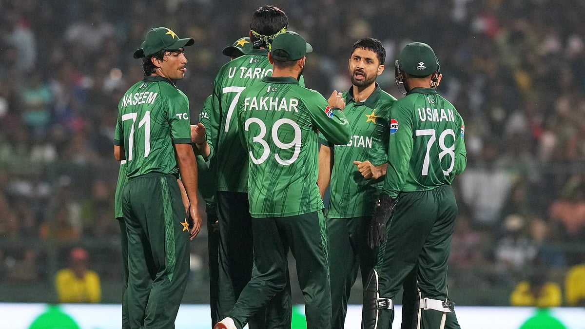 (AP Photo/Eranga Jayawardena)
 : Pakistans Abrar Ahmed, facing the camera, celebrates with teammates the wicket of Sri Lankas Kamil Mishara during the T20 World Cup cricket match between Pakistan and Sri Lanka in Pallekele, Sri Lanka, Saturday, Feb. 28, 2026. 