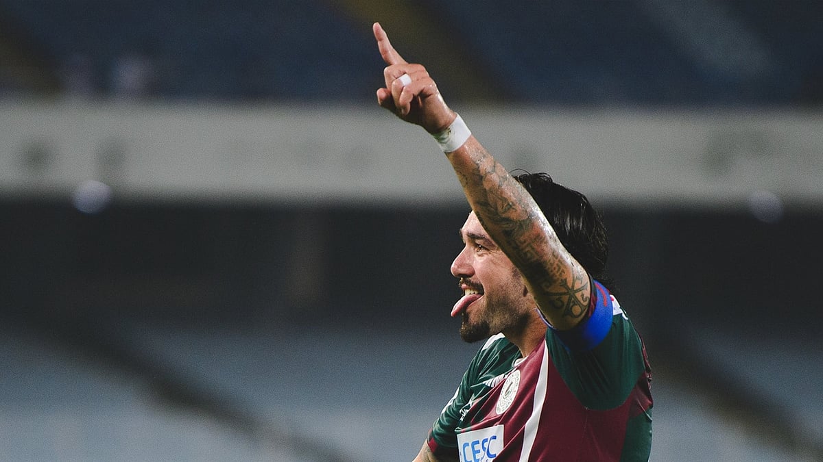 IndSuperLeague/X : Mohun Bagan Super Giant footballer Dimitri Petratos celebrating after scoring against Mohammedan Sporting in ISL 2025-26 Kolkata derby. 