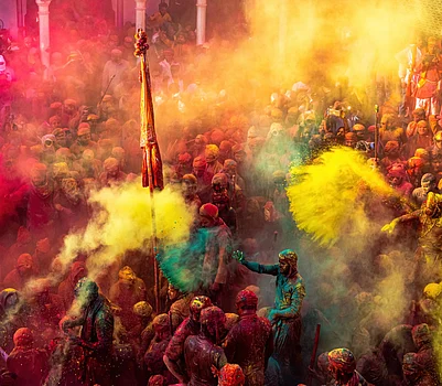 Holi & Bollywood: Iconic Songs, Fashion & Pop-Culture Impact