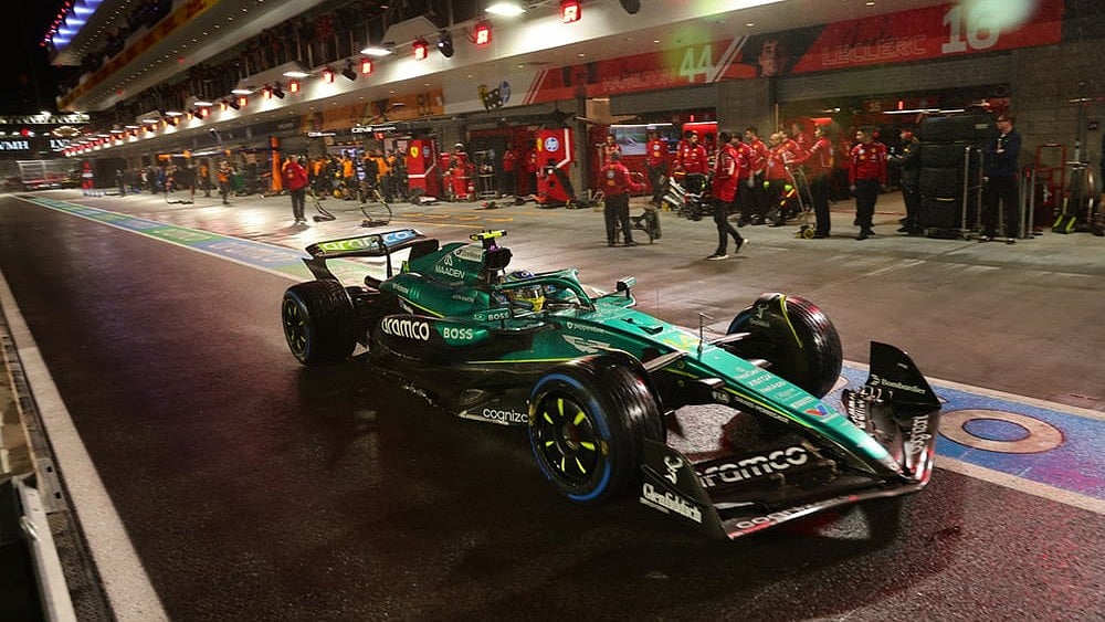 | Photo: Cristobal Herrera Ulashkevich/Pool Photo via AP : Aston Martin driver Fernando Alonso of Spain leaves the pits during a qualifying session at the Formula One Las Vegas Grand Prix Auto Race, in Las Vegas.  