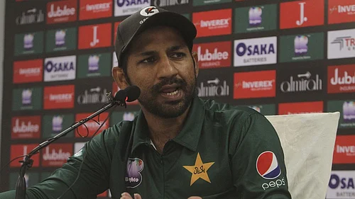 File : Sarfaraz Ahmed becomes Pakistans head coach in Test, replaces Azhar Mahmood