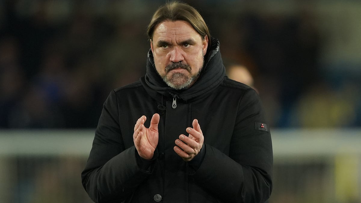 | Photo: AP/Ian Hodgson : Leeds' head coach Daniel Farke walks off the pitch after the Premier League soccer match between Leeds United and Manchester City in Leeds, England, Saturday, Feb. 28, 2026.