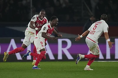 | Photo: AP/Thibault Camus : Monacos Folarin Balogun (9) celebrates scoring his sides 3rd goal during the French League One soccer match between Paris Saint-Germain and Monaco in Paris.