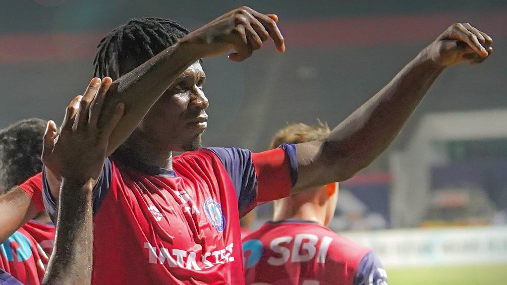 JamshedpurFC/X : Steven Eze celebrating after scoring a goal in Jamshedpur FC vs Inter Kashi, ISL 2025-26 match in Jamshedpur. 