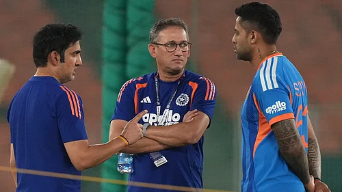 | Photo: AP/Ajit Solanki : Indias head coach Gautam Gambhir, left, Chief Selector Ajit Agarkar, center, and Indias captain Suryakumar Yadav talks during a practice session ahead of the T20 World Cup cricket final match against New Zealand in Ahmedabad, India, Saturday, March 7, 2026.