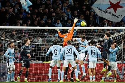 | Photo: AP/Lalo R. Villar : Celtas goalkeeper Ionut Radu clears a ball during a Spanish La Liga soccer match between Celta Vigo and Real Madrid in Vigo, Spain.