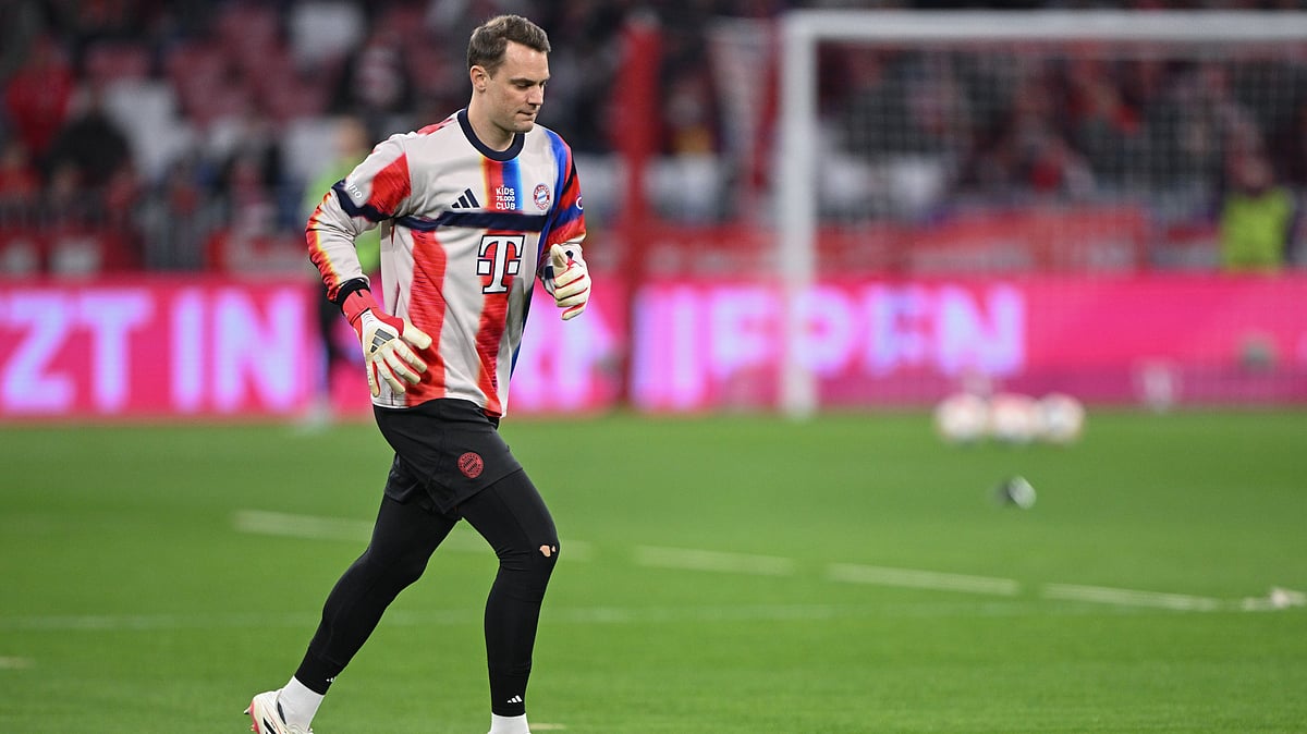 | Photo: AP/Harry Langer : Bayern Munich goalkeeper Manuel Neuer warms up ahead of the Bundesliga soccer game between Bayern Munich and Mönchengladbach in Munich, Germany, Friday, March 6, 2026. 