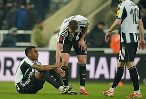 | Photo: AP/Ian Hodgson : Newcastle's Joe Willock sits dejected after the fifth round FA Cup soccer match between Newcastle and Manchester City in Newcastle, England.